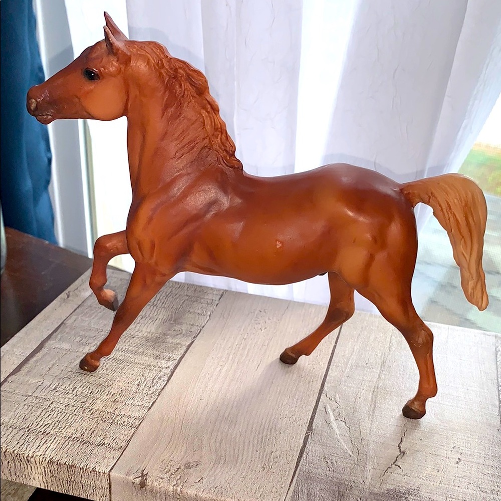 Breyer Sorrel Quarter Horse Model #668